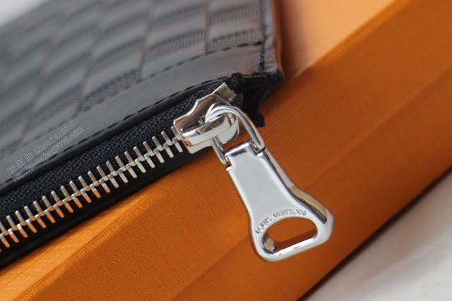 lv手包 M60112壓格 Pochette Apollo手袋 lv小牛皮男士手拿包  lvqb1393